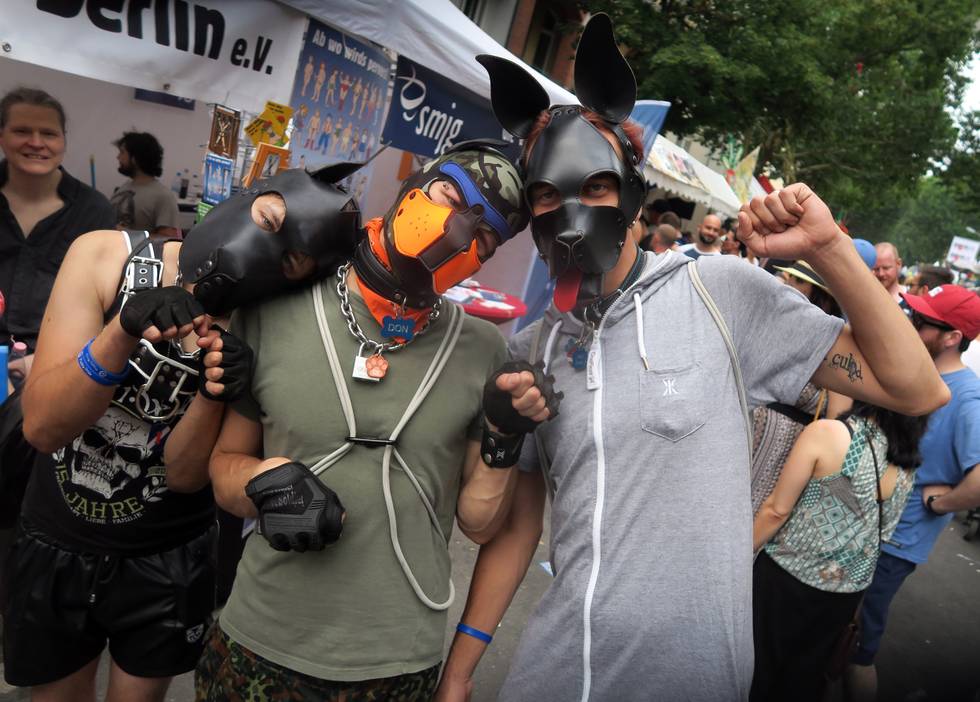 motzstrassenfest pup play motzstrassenfest pup play